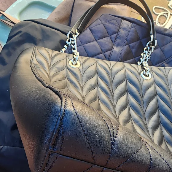 Kate Spade Black Quilted Women's Bag - Picture 3 of 6